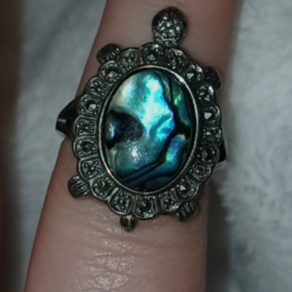 Elegant Abalone Shell Silver Ring